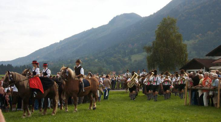 05_Reiter-und-Musikkapelle.jpg