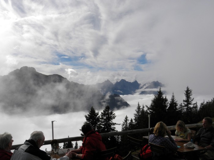Bild: 04_Tegelberghaus_mit_viel_Sonne.jpg