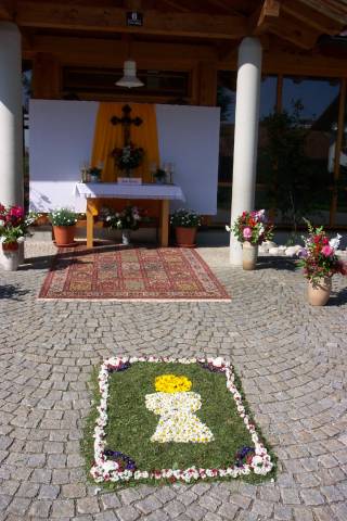 03_Altar-1-(Bayerniederhofer-Frauen).JPG