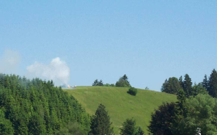 18_die-Boellerkanone-schiesst-dazu.gif
